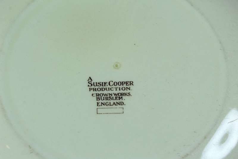 Suzie Cooper -Cake Plate - Beautiful!!! - BID NOW!!
