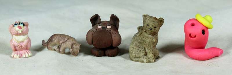 Miniature group of figurines