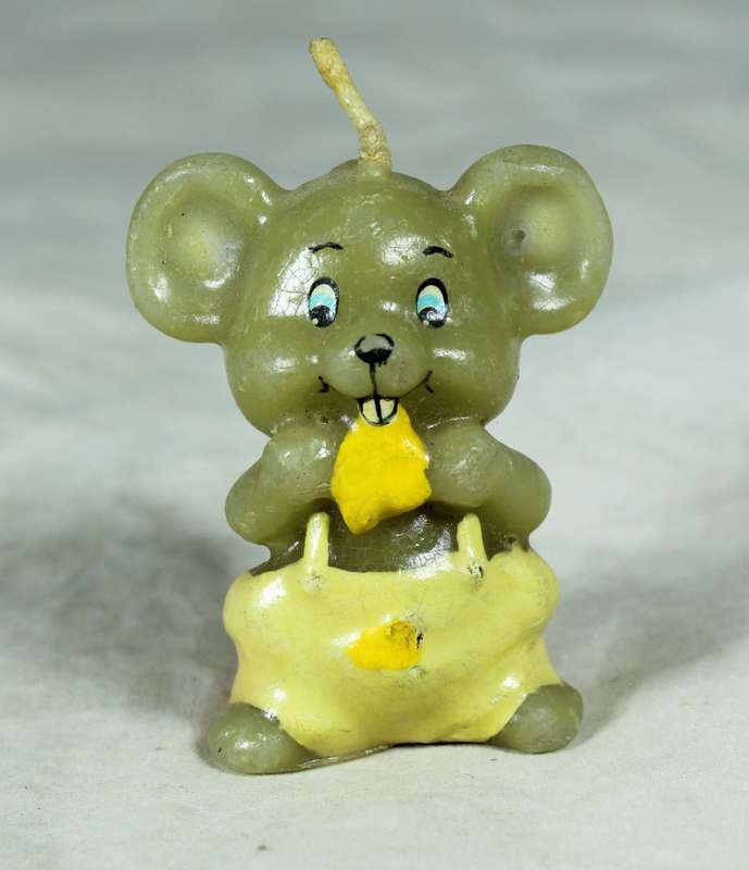 Small bear candle