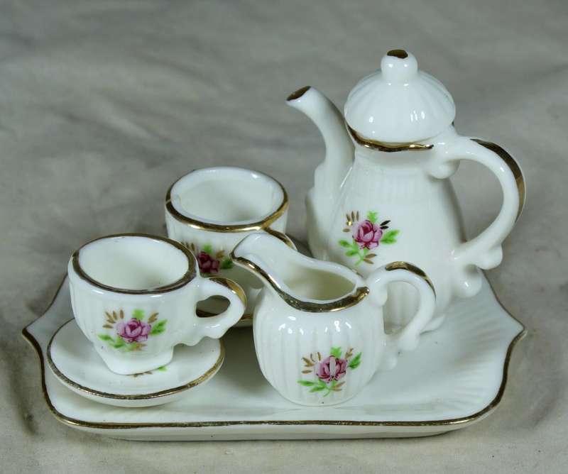Miniature - Porcelain Tea for Two Set -   !!!!! Bid Now!!!