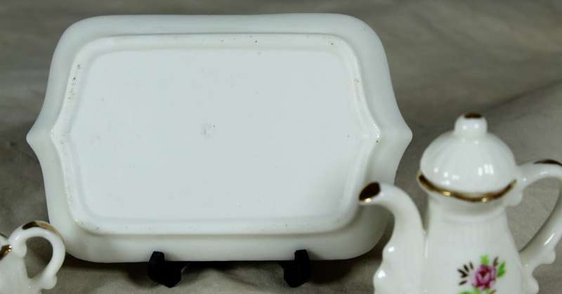 Miniature - Porcelain Tea for Two Set -   !!!!! Bid Now!!!