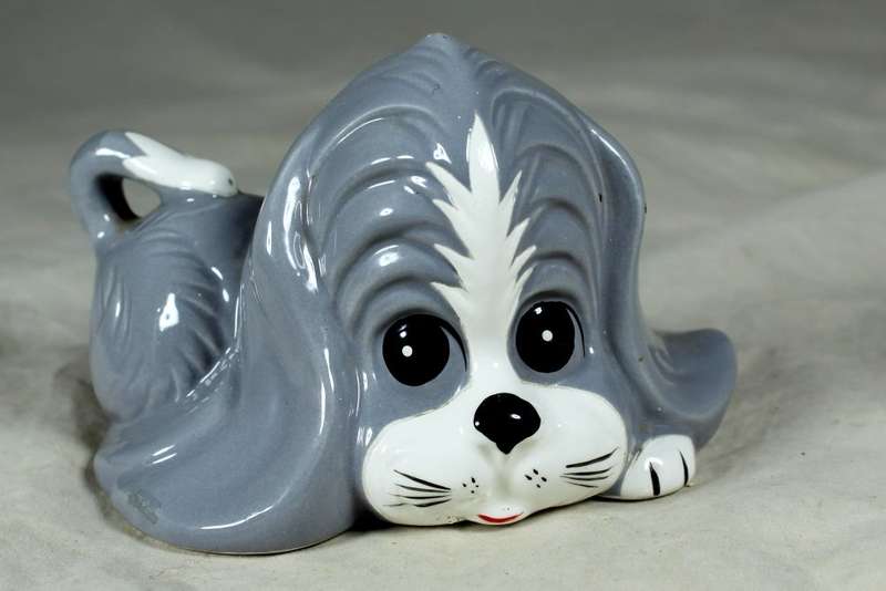 Small porcelain dog