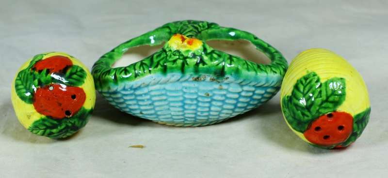 Salt & pepper set  - strawberry`s