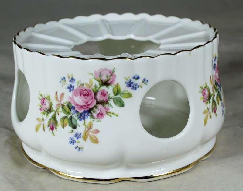 A STUNNING (1957) ROYAL ALBERT -  MOSS ROSE TEA POT WARMER - BID NOW !!!