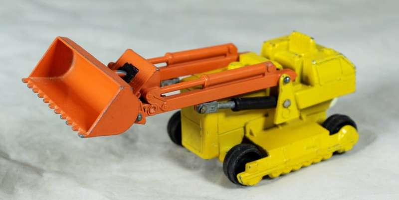 MATCHBOX SERIES KING SIZE - NO.K8 - CATAPILLAR TRAXCAVATOR (1970) -  BID NOW!!!