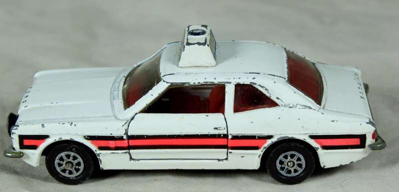 CORGI TOYS - WHIZZWHEELS - FORD CORTINA GL POLIZEI - BID NOW!!!