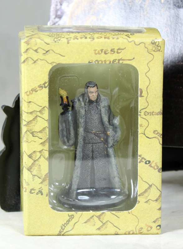 LORD OF THE RINGS - DENETHOR AT MINAS TIRITH- BID NOW!!!