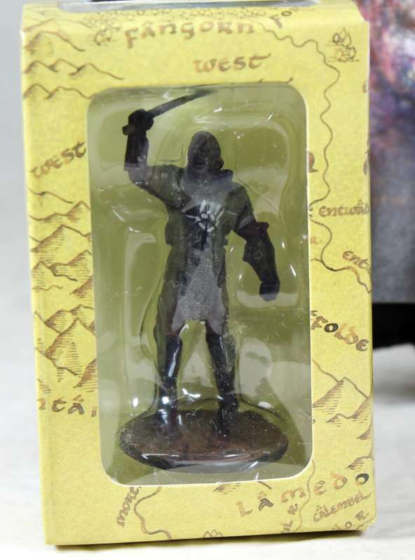 LORD OF THE RINGS - URUK-HAI GENERAL AT HELM`S DEEP - BID NOW!!!