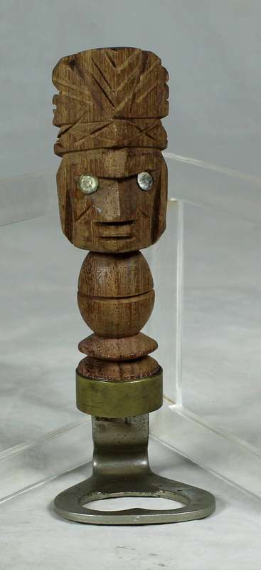 Bottle opener - Wooden totem with sparkling eyes