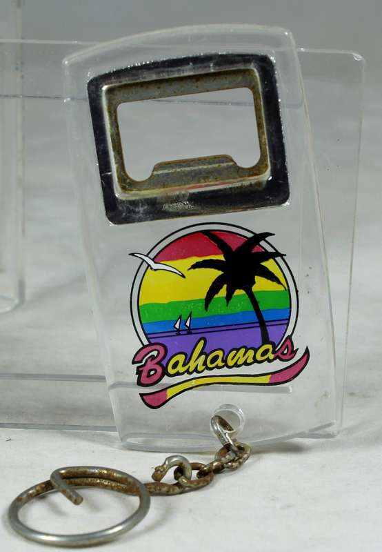 BOTTLE OPENER & KEY RING - BAHAMAS - BID NOW