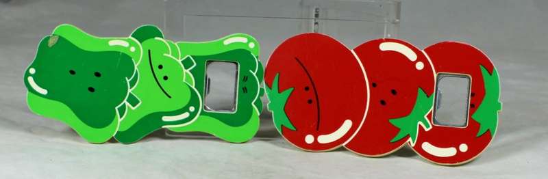 Bottle opener - Pair of happy vegetables