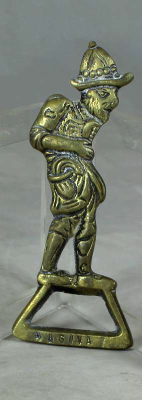 Bottle opener - bronze Hagivat man