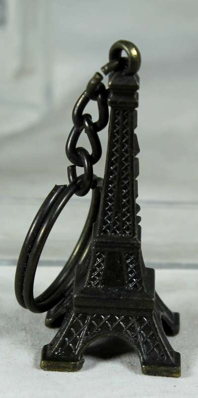 EIFFEL TOWER KEYRING - (BLACK LOOK) - BID NOW!!!