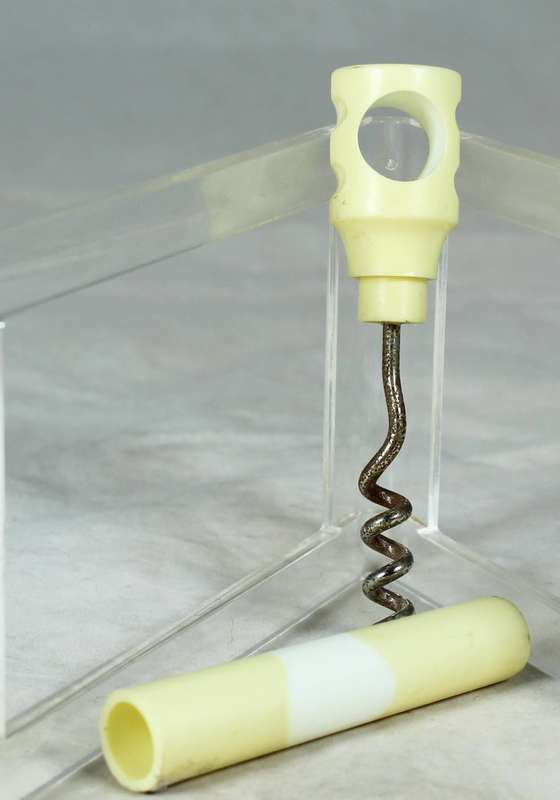 Yellow cork screw