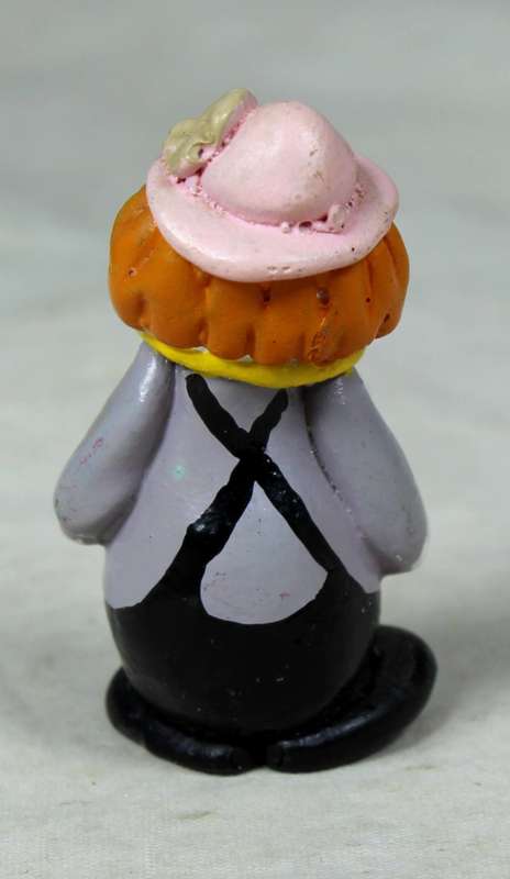 MINIATURE - CLOWN WITH A PINK HAT - BID NOW!!!