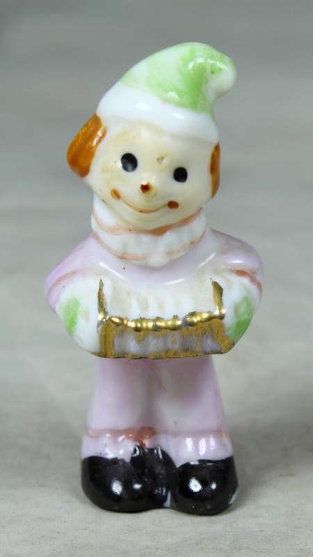 MINIATURE - CLOWN WITH  HIS CONCERTINA - BID NOW!!!