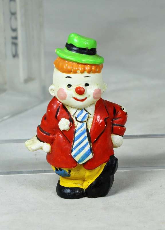 MINIATURE - CLOWN IN A RED SUIT - BID NOW!!!