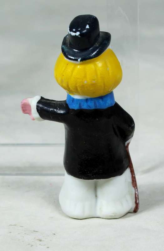 MINIATURE -  CLOWN RINGLEADER  - BID NOW!!!
