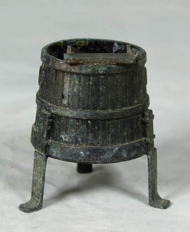 Miniature bronze washing tub
