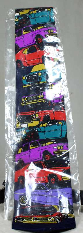 AN AMERICAN MEMORABILIA MUSCLE CAR TIE - BID NOW!!!!
