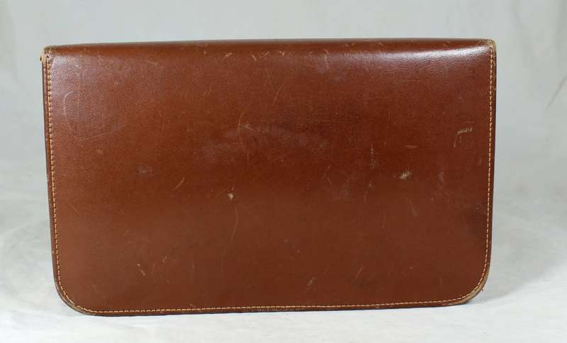 MENS TRAVEL KIT WITH A LEATHER POUCH  - BID NOW!!!!
