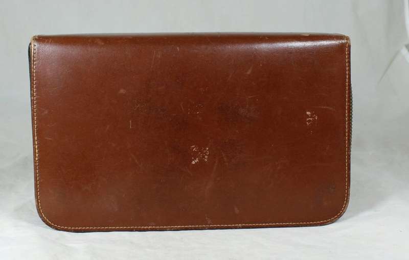 MENS TRAVEL KIT WITH A LEATHER POUCH  - BID NOW!!!!
