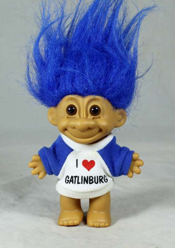 RUSS TROLL DOLL MADE IN CHINA - I LOVE GATLINBURG TSHIRT - BID NOW!!!!