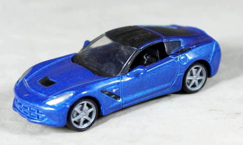 Burago (2014) Corvette Stingray