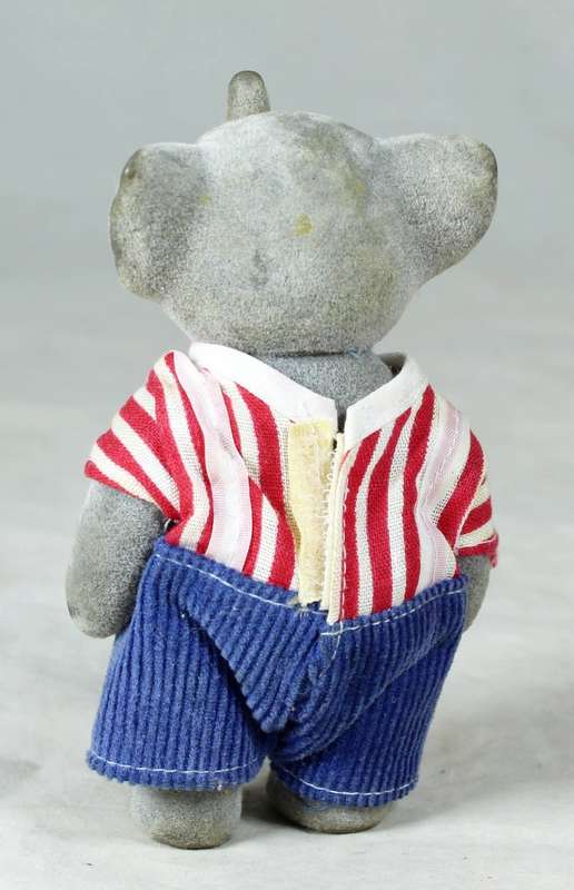 A  SMALL FURRY DADDY ELEPHANT - BID NOW!!!!