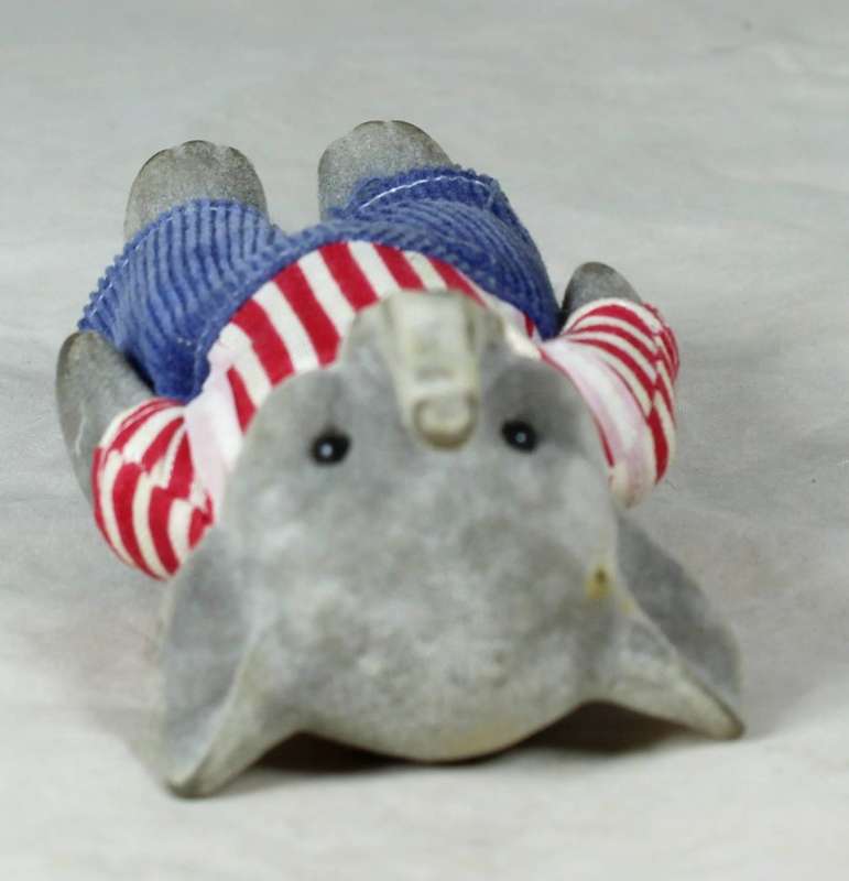 A  SMALL FURRY DADDY ELEPHANT - BID NOW!!!!