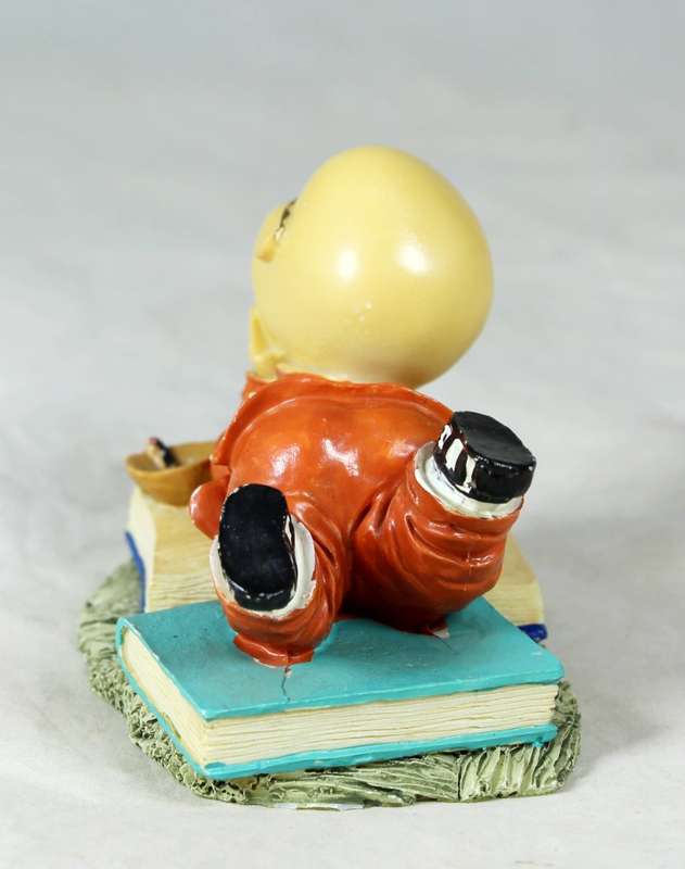 A baby Buddha - Monk daydreaming