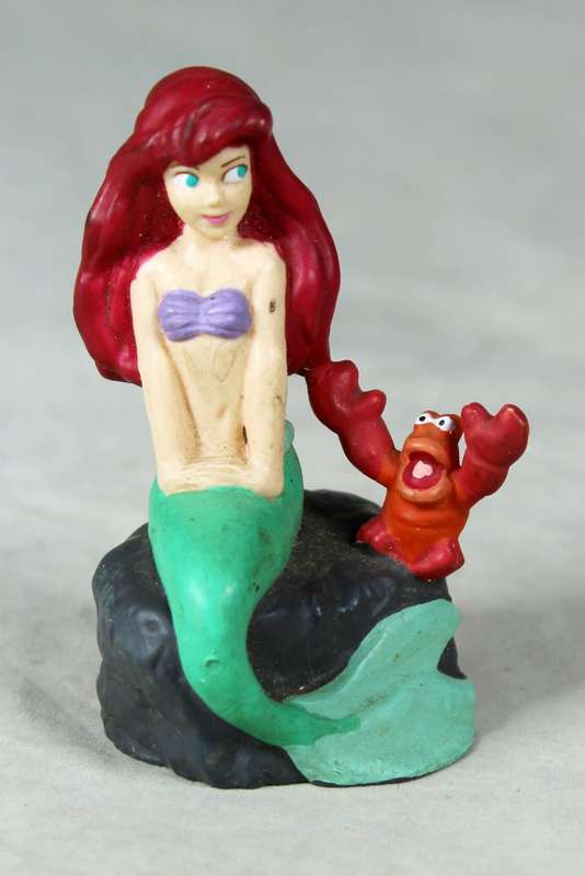 DISNEY`S ARIAL FIGURINE SITTING ON A ROCK - BID NOW!!!!