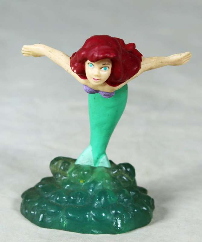 DISNEY`S ARIAL FIGURINE SWIMMING  - BID NOW!!!!