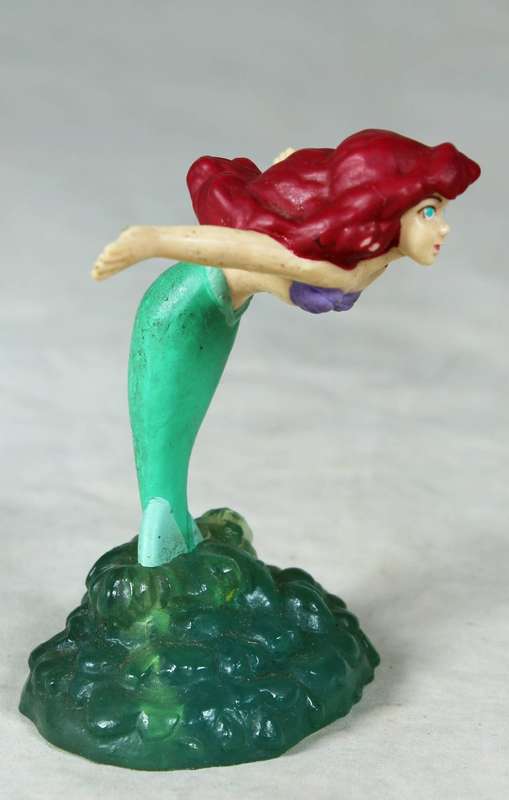 DISNEY`S ARIAL FIGURINE SWIMMING  - BID NOW!!!!