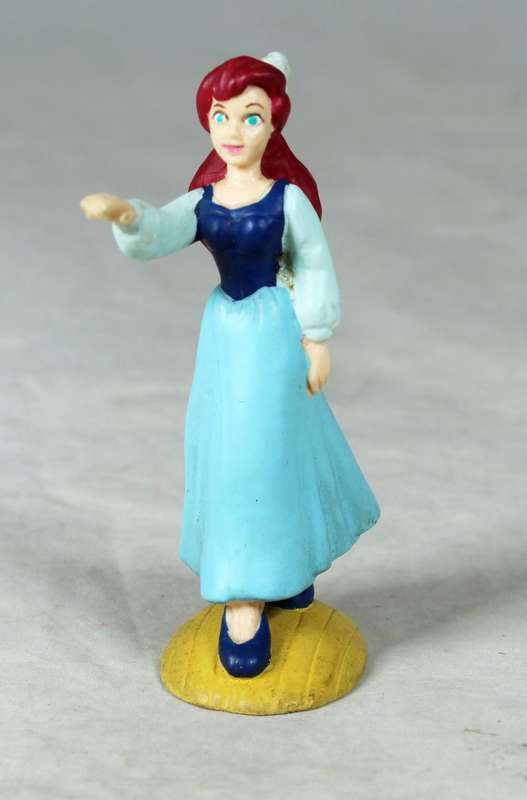 DISNEY`S PRINCESS ARIEL REACHING OUT FIGURINE - BID NOW!!!!