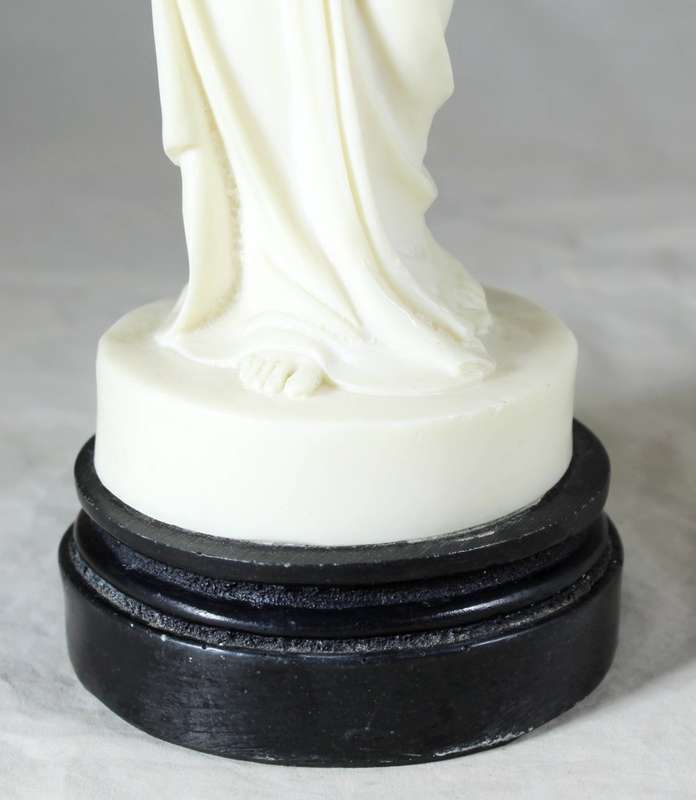 Detailed molded lady sculpture