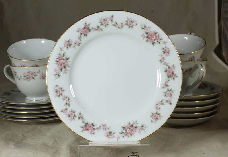 R C Chantely tea set