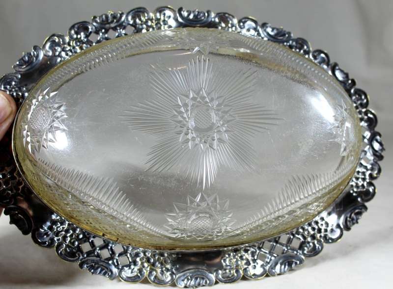 Oval glass and silver sweet dish