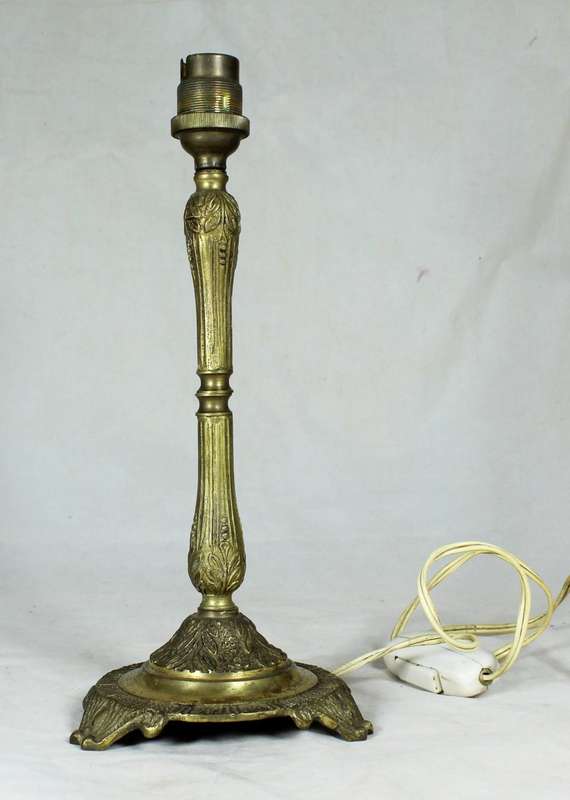 BRASS  LAMP - BID NOW!!