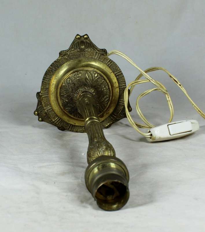 BRASS  LAMP - BID NOW!!