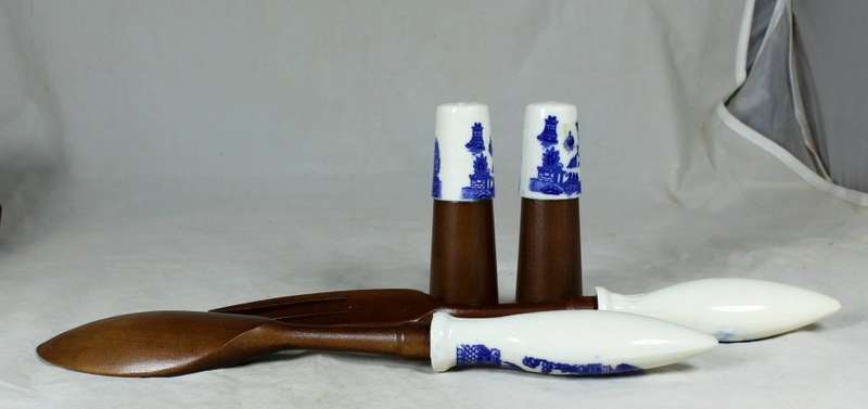 blue & white porcelain spoon & fork set including a salt & pepper set