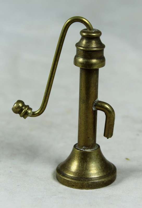 Miniature brass manual water pump