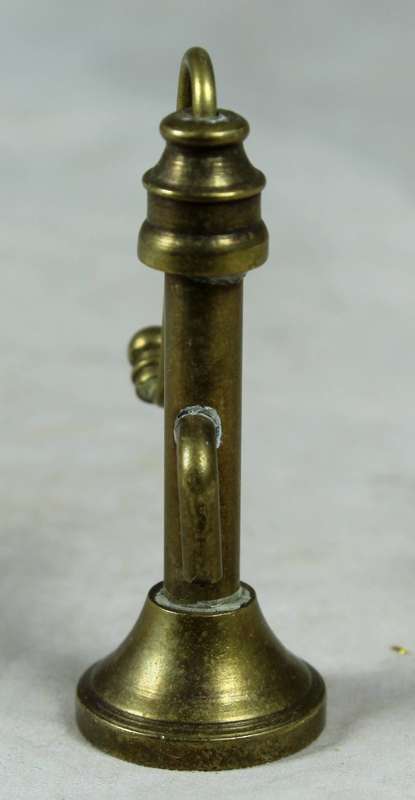 Miniature brass manual water pump