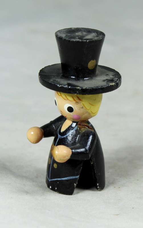 Miniature figure with top hat
