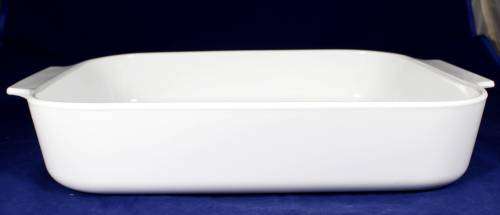 WHITE SQUARE OVEN DISH - BID NOW!!
