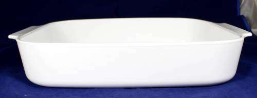 WHITE SQUARE OVEN DISH - BID NOW!!