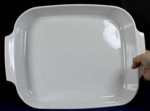 WHITE SQUARE OVEN DISH - BID NOW!!
