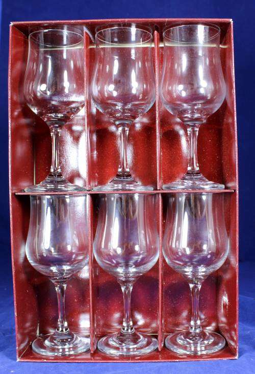 A SET OF DEMA VINTAGE WINE GOBLETS - BID NOW!!