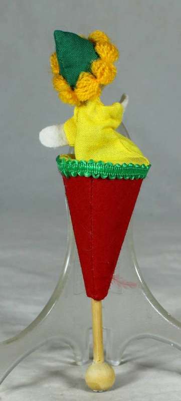 CLOWN IN A MOVING HANDLE