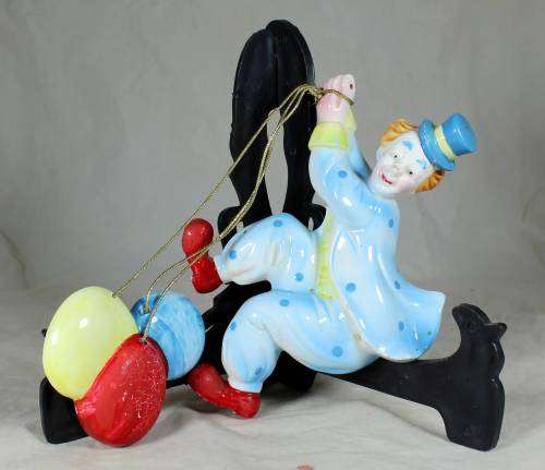 WALL MOUNTED CLOWN WITH BALLOONS - BID NOW!!